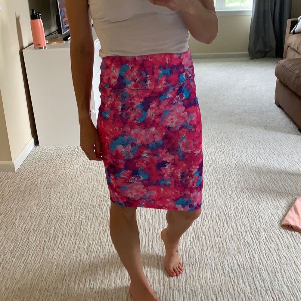 Lularoe paint splotch pink pencil skirt